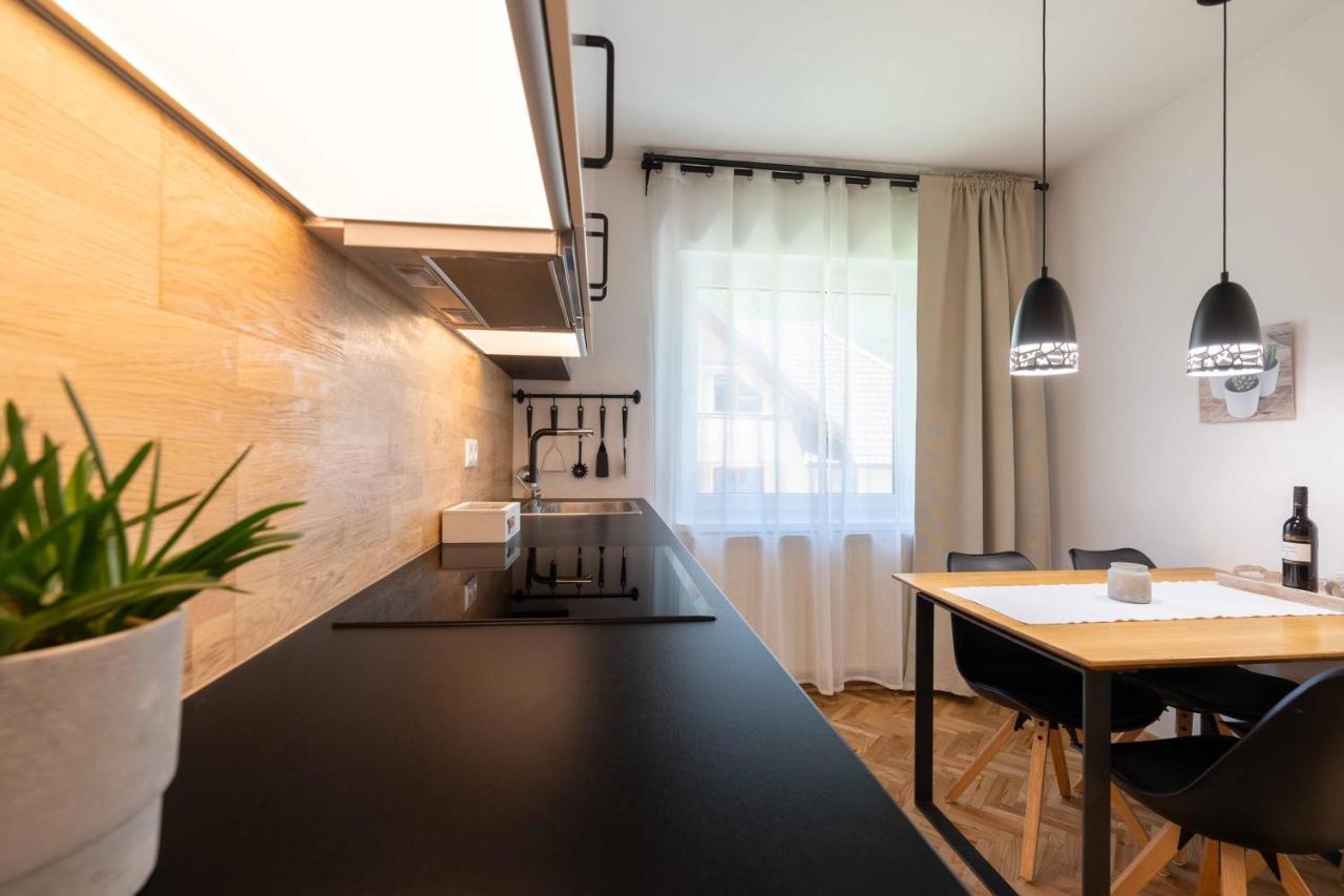 Apartma Pecek Kranjska Gora Eksteriør billede